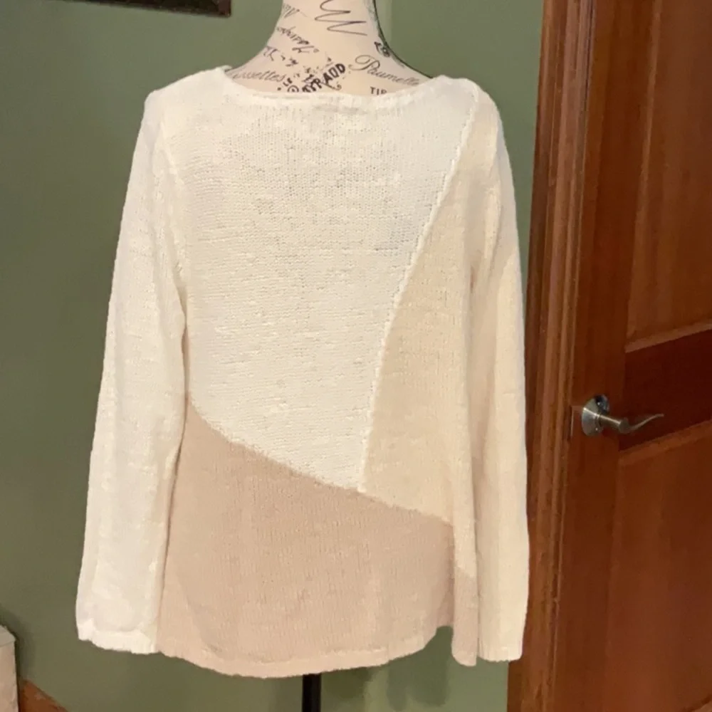 Elegant Cream Women's Tunic Top Petite Medium - Picture 4 of 6